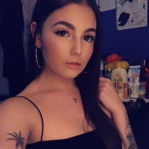 Meet your Posher, Leah